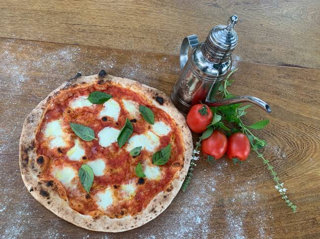 Pizza Camolese (1) Pizza Camolese (1)
