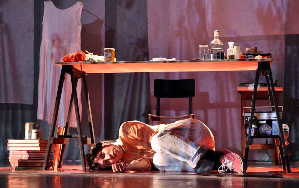 Teatro on-line: seis peças em cartaz para assistir sem sair de casa