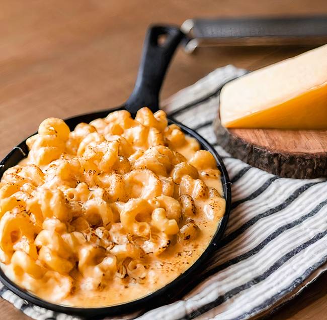 Manda – Mac n Cheese R35,20