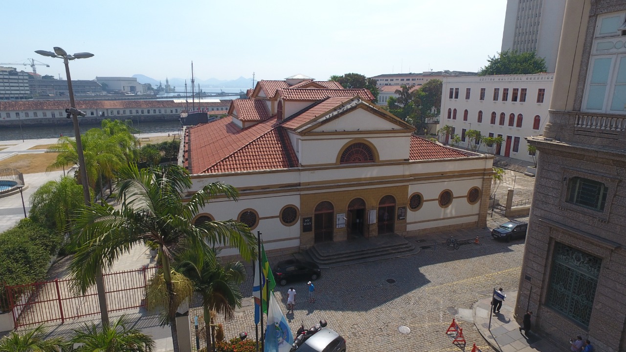 Casa França-Brasil é o primeiro prédio neoclássico do Brasil, inaugurado há 200 anos.