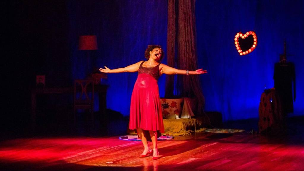 Grátis: Festival Amir Haddad leva espetáculos aos Arcos da Lapa