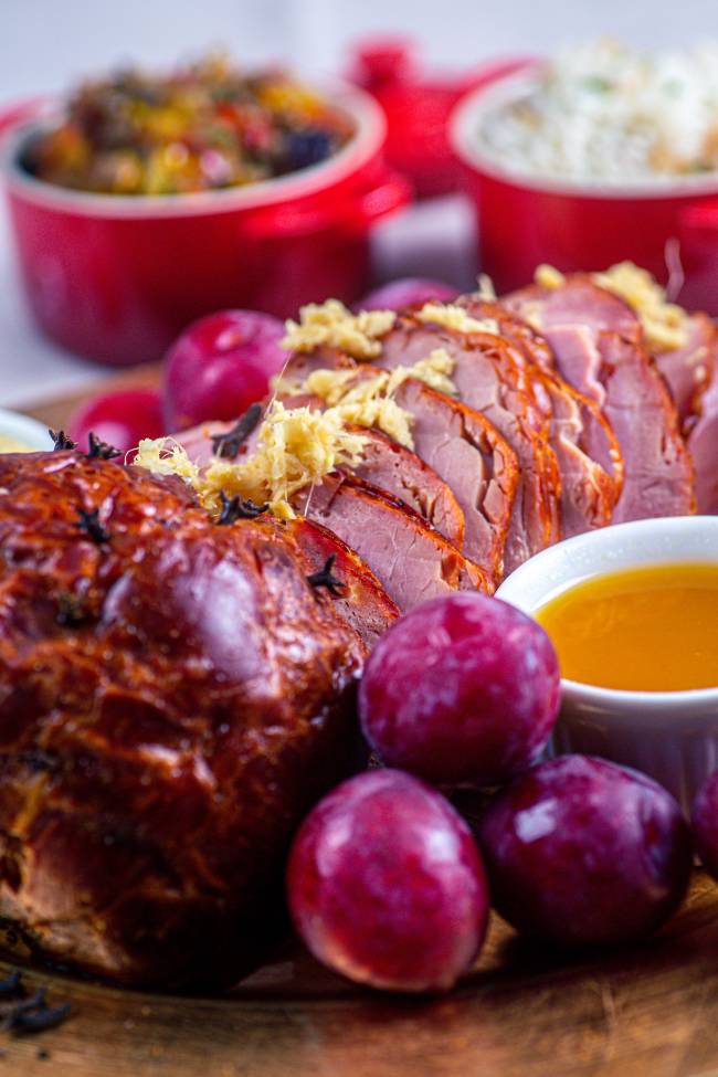 Assis Gourmet – Tender fatiado ao molho de mel, laranja e pêssegos, com … Assis Gourmet