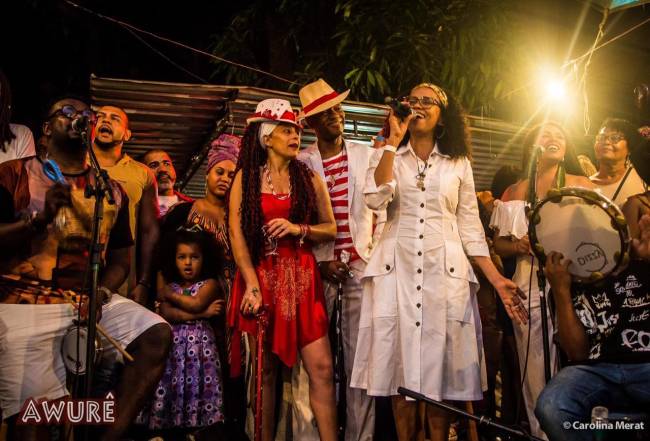 O quintal do Awurê, em Madureira, é um dos lugares mais sagrados de samba e ritmos africanos no Rio.