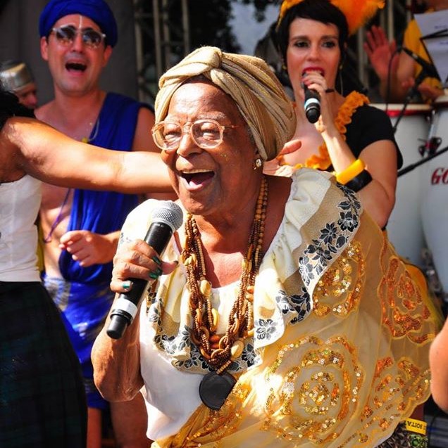 O Baile Multicultural do Cordão do Boitatá é reconhecido como um grande epicentro musical no centro do Rio, e já contou com a participação de importantes artistas da cultura carioca, como Tia Maria do Jongo.