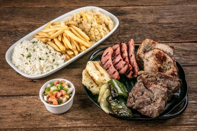 O Bom Galeto – Churrasco misto com guarnição churrasco misto