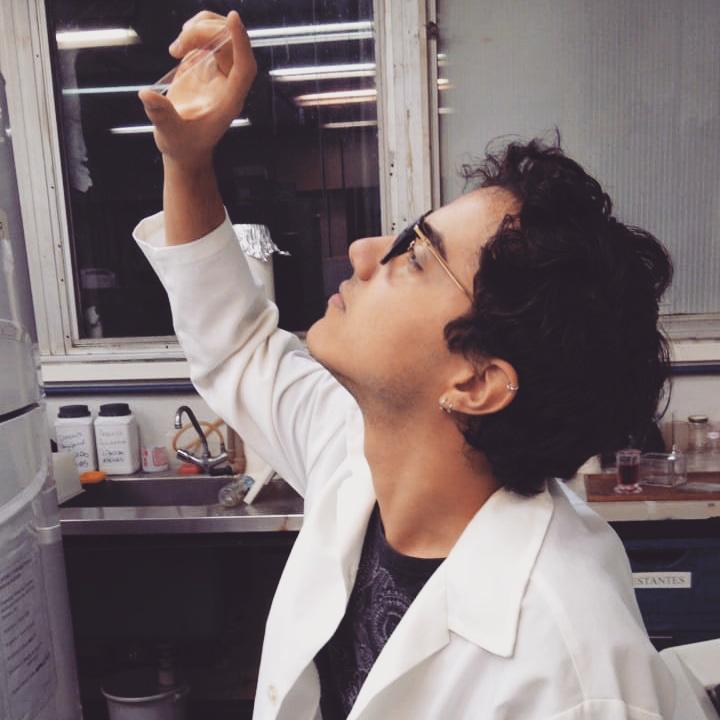 O biólogo Dio Pablo Alexandrino, de 24 anos: no Laboratório de Neurogênese do Instituto de Biofísica da UFRJ