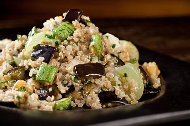 Rosita Cafe╠ü – Salada de Quinua 2 – Rodrigo Azevedo salada de quinoa com abobrinha