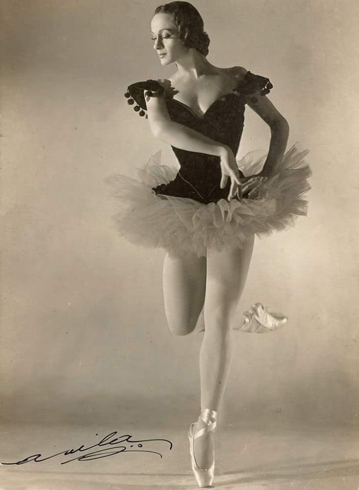 Tatiana Leskova faz um passo de balé