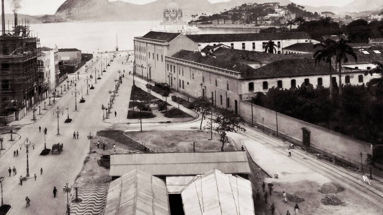 Foto do início do século XX mostra Botafogo com o Pão de Açucar ao fundo