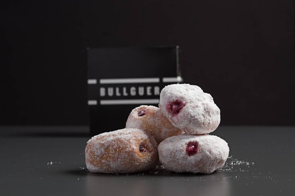 Bullguer_Porção mini donuts recheio frutas vermelhas porção de minidonuts