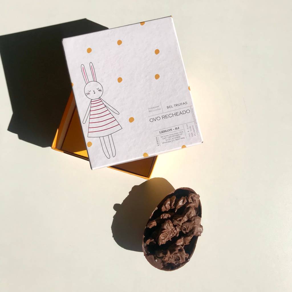 Bel Trufas: ovo recheado com montes (crocantes cereais envoltos em chocolate)