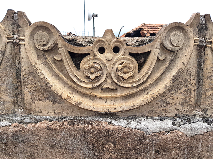 ornamento do museu nacional que sobreviveu ao incêndio