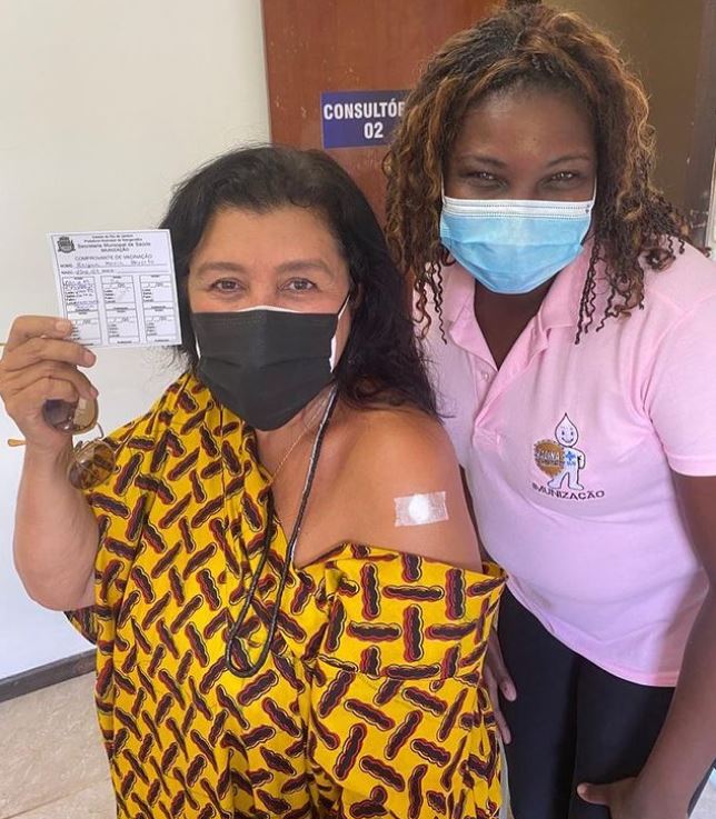Regina Casé: vacinada com a primeira dose contra o novo coronavírus