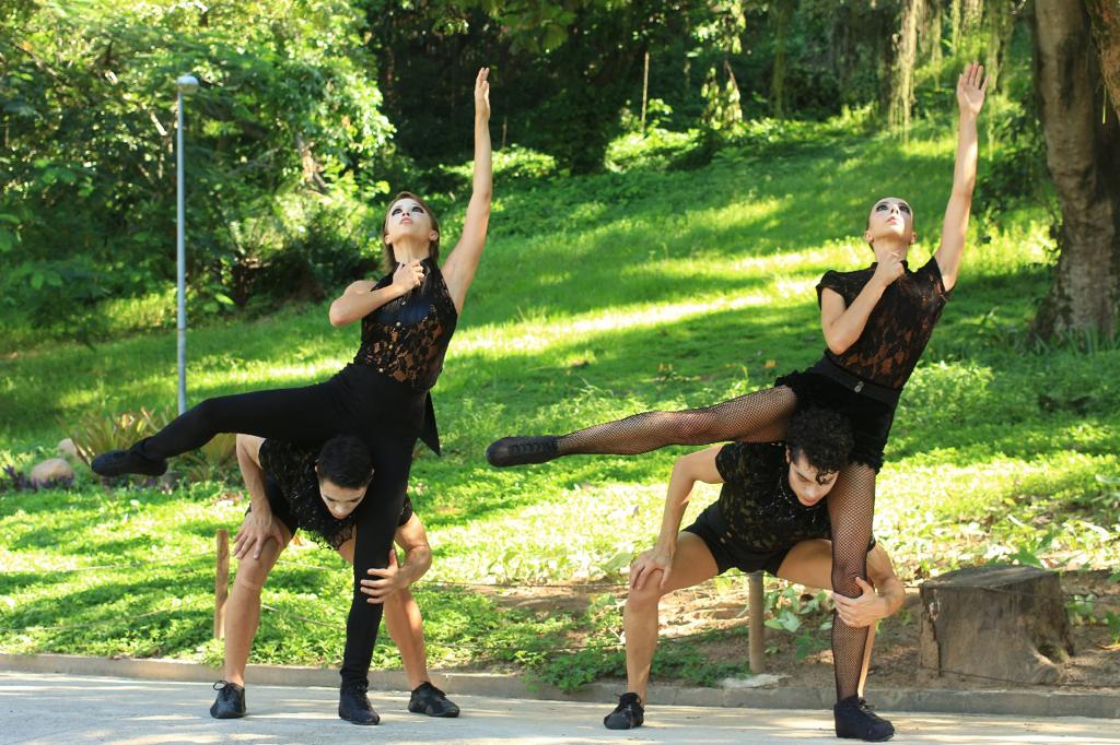Bailarinos da Focus Cia de Dança