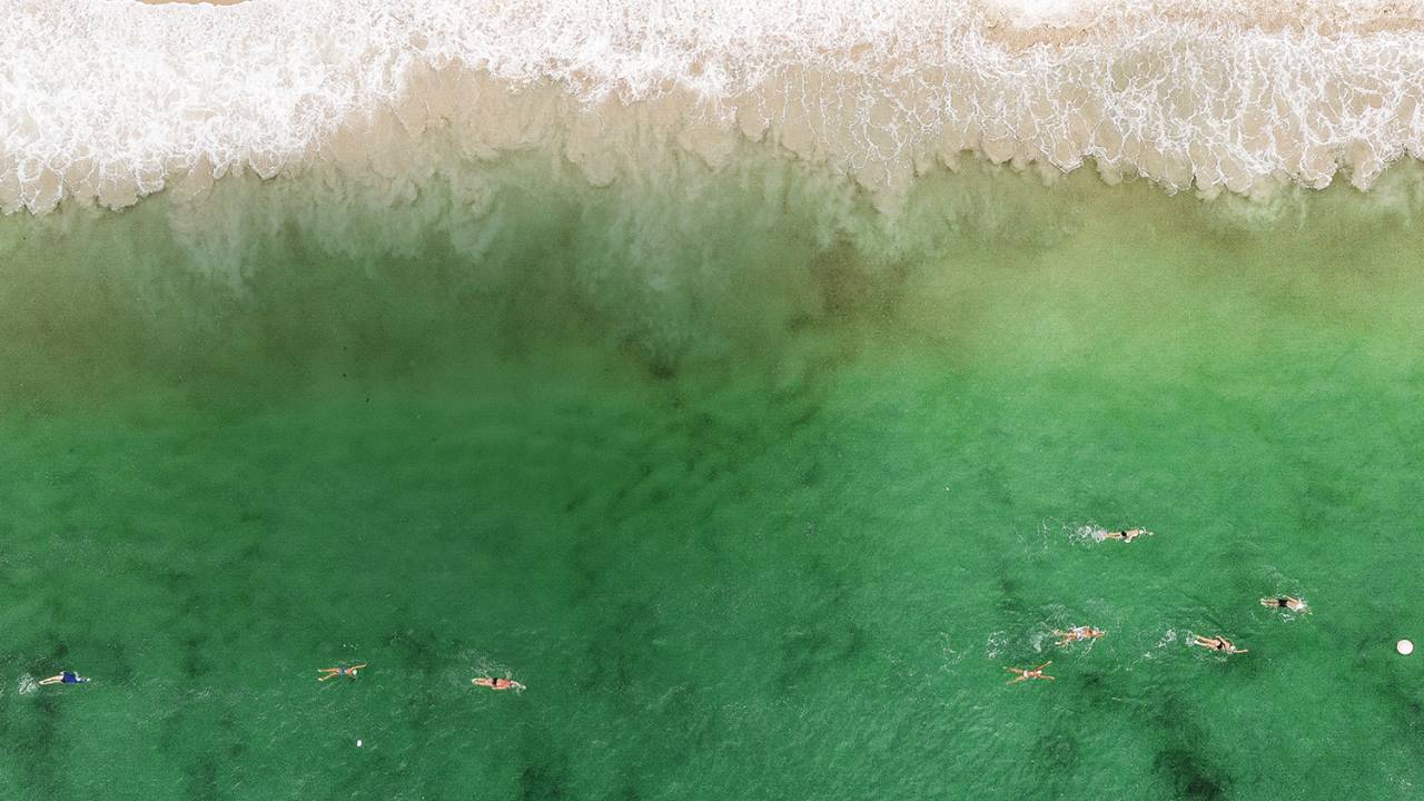 natação no mar