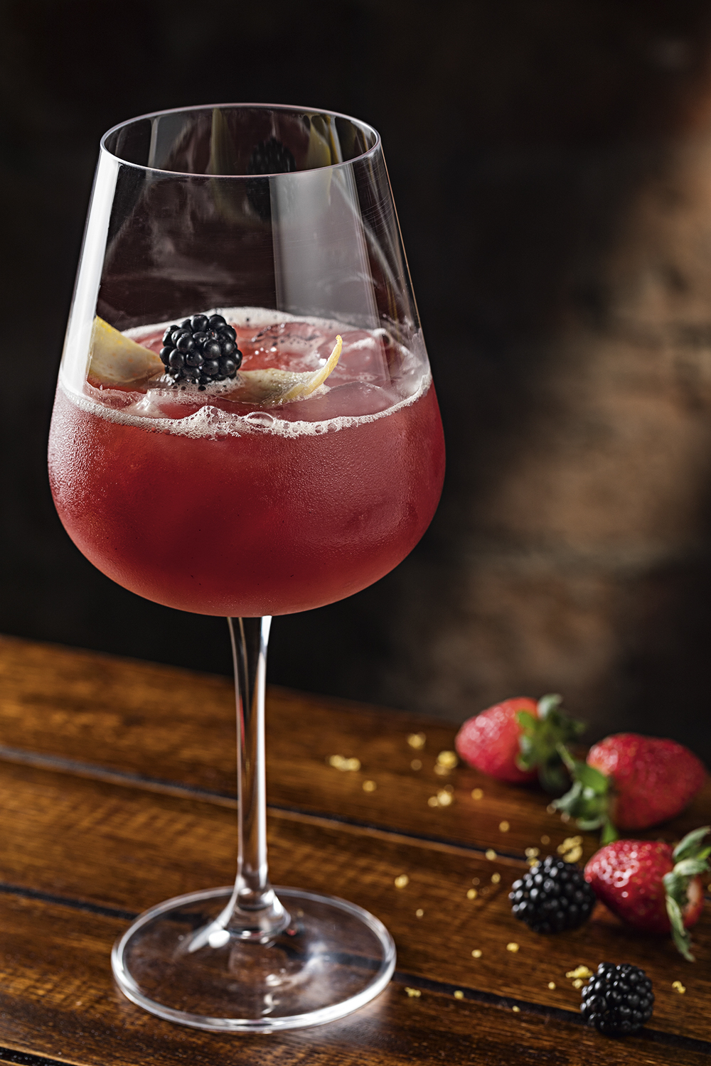 Garoa-Bar-Lounge_Melibeia_vodka,-frutas-vermelhas,-limao-siciliano,-Chambord-e-gimger-ale_Credito-Rodrigo-Azevedo-(1).jpg2 Garoa Bar Lounge -