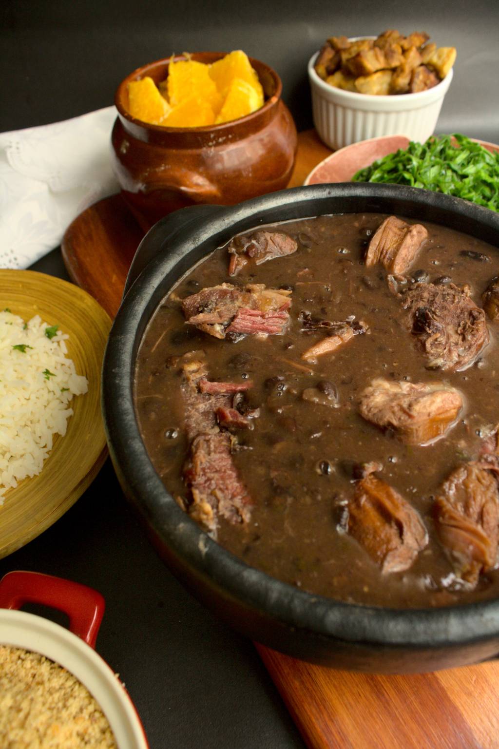 Feijoada: quinzenalmente, aos domingos, no Espaço 09