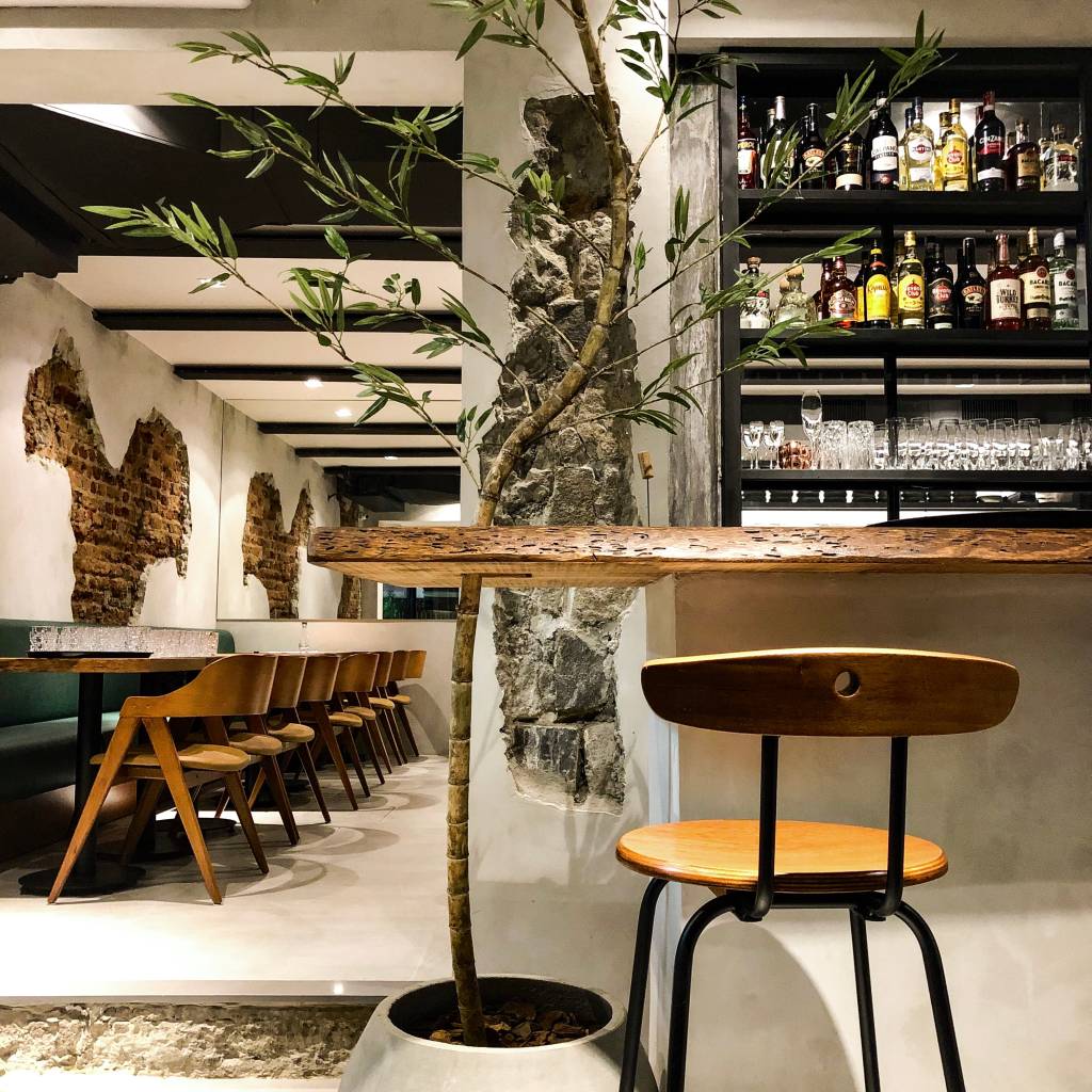 Mäska – foto Yasmim Alves (1) Mäska: salão e bar integrados