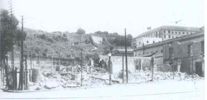 A fase final da demolição do Theatro Lyrico, em 1934 -