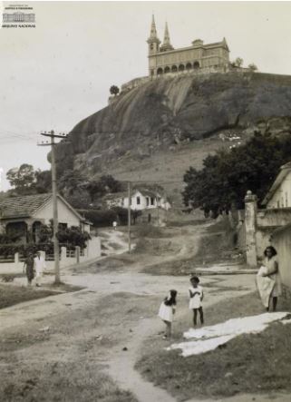 Arquivo Nacional Penha Foto antiga em preto e branco da Igreja da Penha