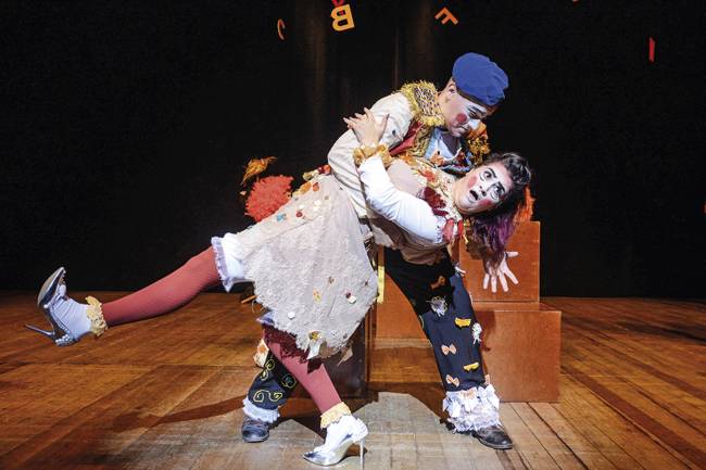 Espetáculo infantil apresenta novo olhar para clássicos da literatura