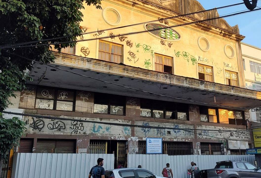 Foto atual da fachada do Cine Guaraci
