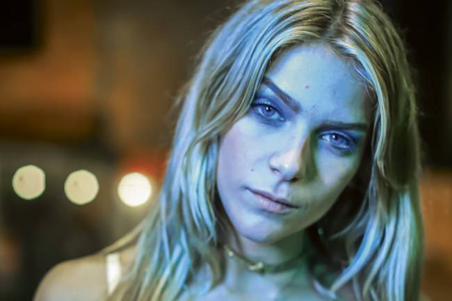 Isabella Santoni: musa teen brilha como 'mulher de malandro' em DOM