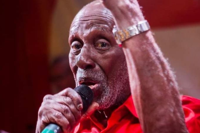 Pinturas inéditas de Nelson Sargento ganham destaque em exposição