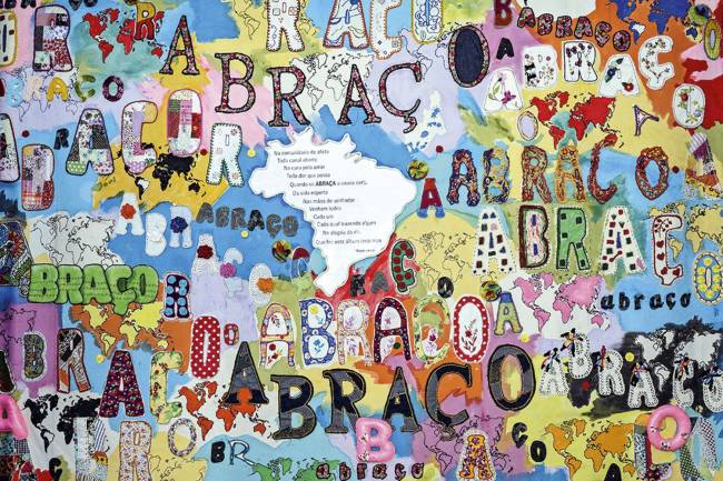 Nova exposição de Cocco Barçante clama por delicadeza em tempos duros