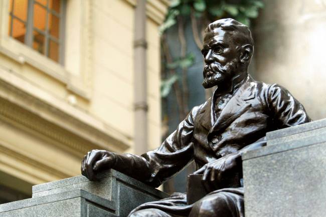 Carta ao leitor: desafios acadêmicos