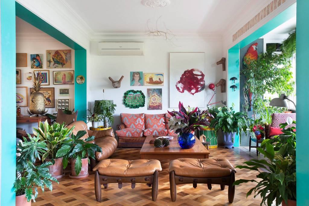 Apartamento com urban jungle assinado por Anna Luiza Rothier