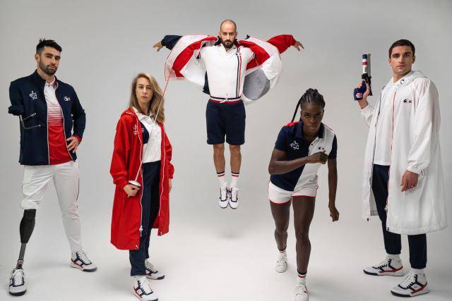 Uniforme da delega&ccedil;&atilde;o francesa, assinado pela Lacoste