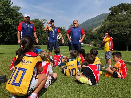 Escola de Futebol do Zico é a atração do Club Med