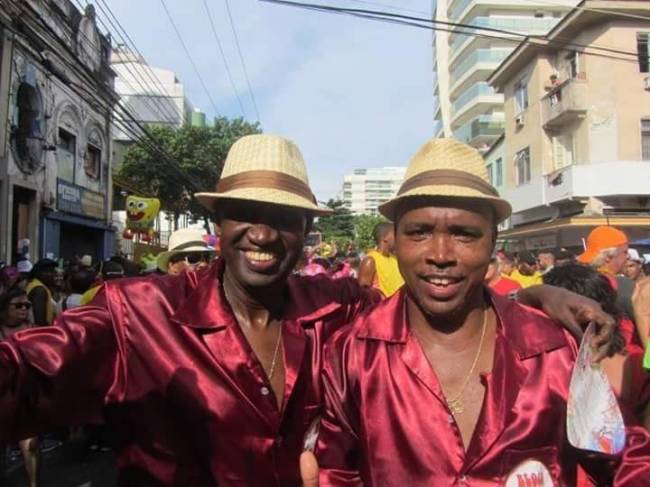 Mestre Filipão e Tião Belo 2 Os mestres de bateria do Suvaco e do Barbas, Felipão e Tião Belo, são alguns dos profissionais do carnaval de rua que participam do projeto.