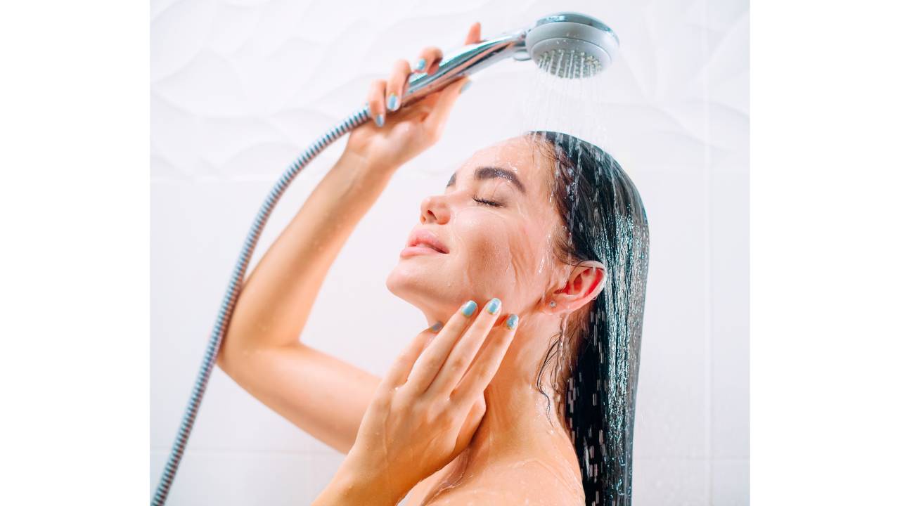 A polêmica do banho: faz mal ou não à pele? | VEJA RIO