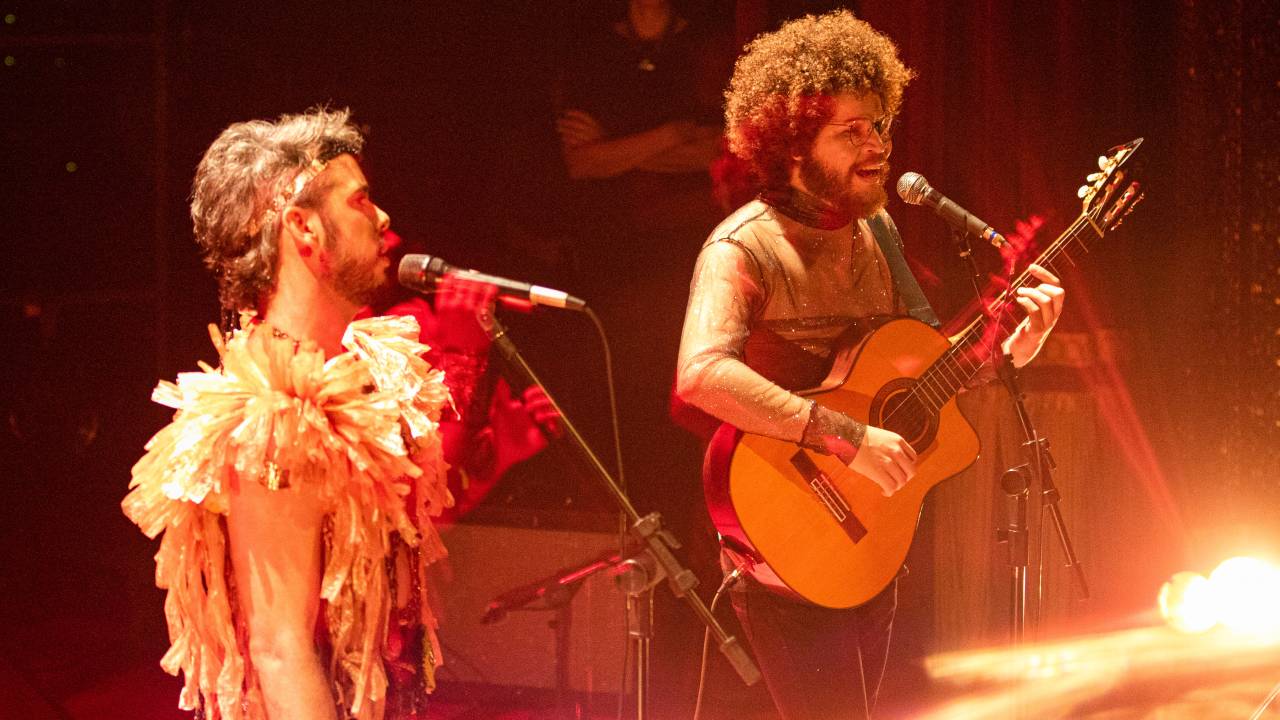 Almerio e Martins dividiram o palco do Teatro Santa Isabel, em Recife, em um dos últimos shows que fizeram com público antes da pandemia.