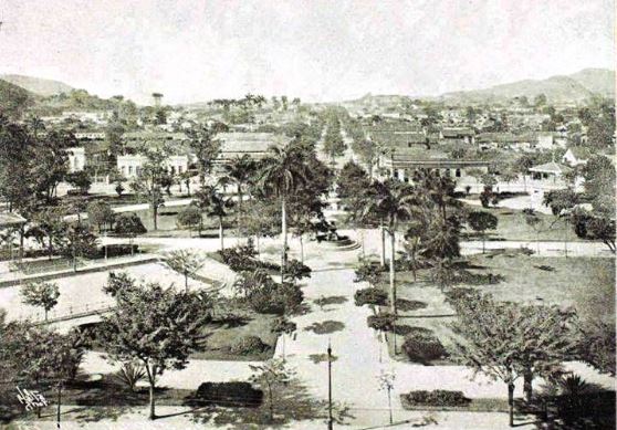 Foto antiga, provavelmente de 1910, da Praça Barão de Drumond, em Vila Isabel