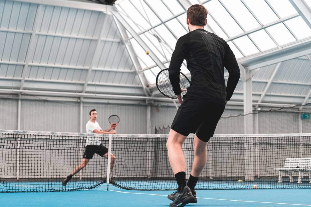 Jogar Tênis Emagrece? Quais os Benefícios deste esporte? - Gazeta da Semana