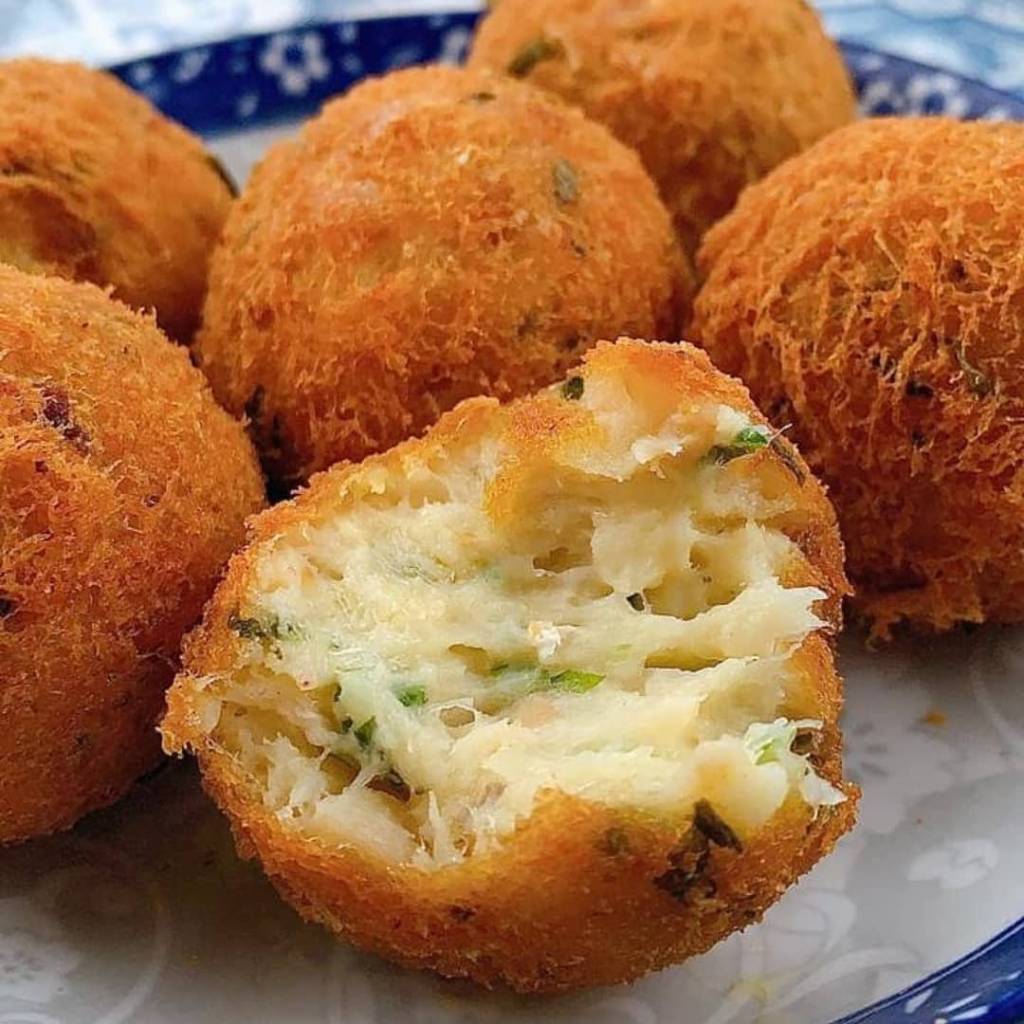 Bolinho de bacalhau: salgadinho fez a boa fama local