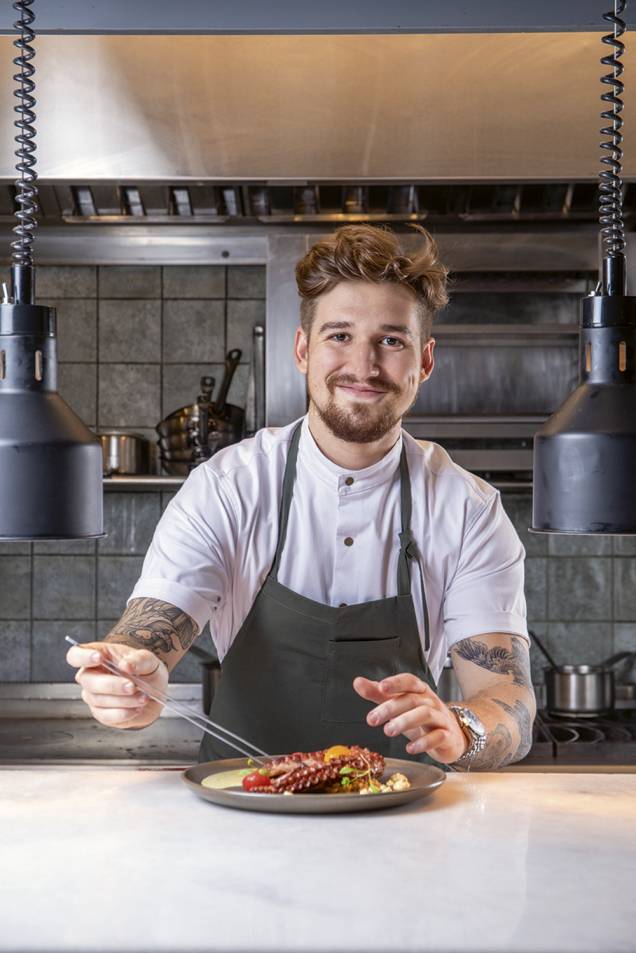 Pedro Coronha: jovem chef esbanja talento na cozinha do Mäska
