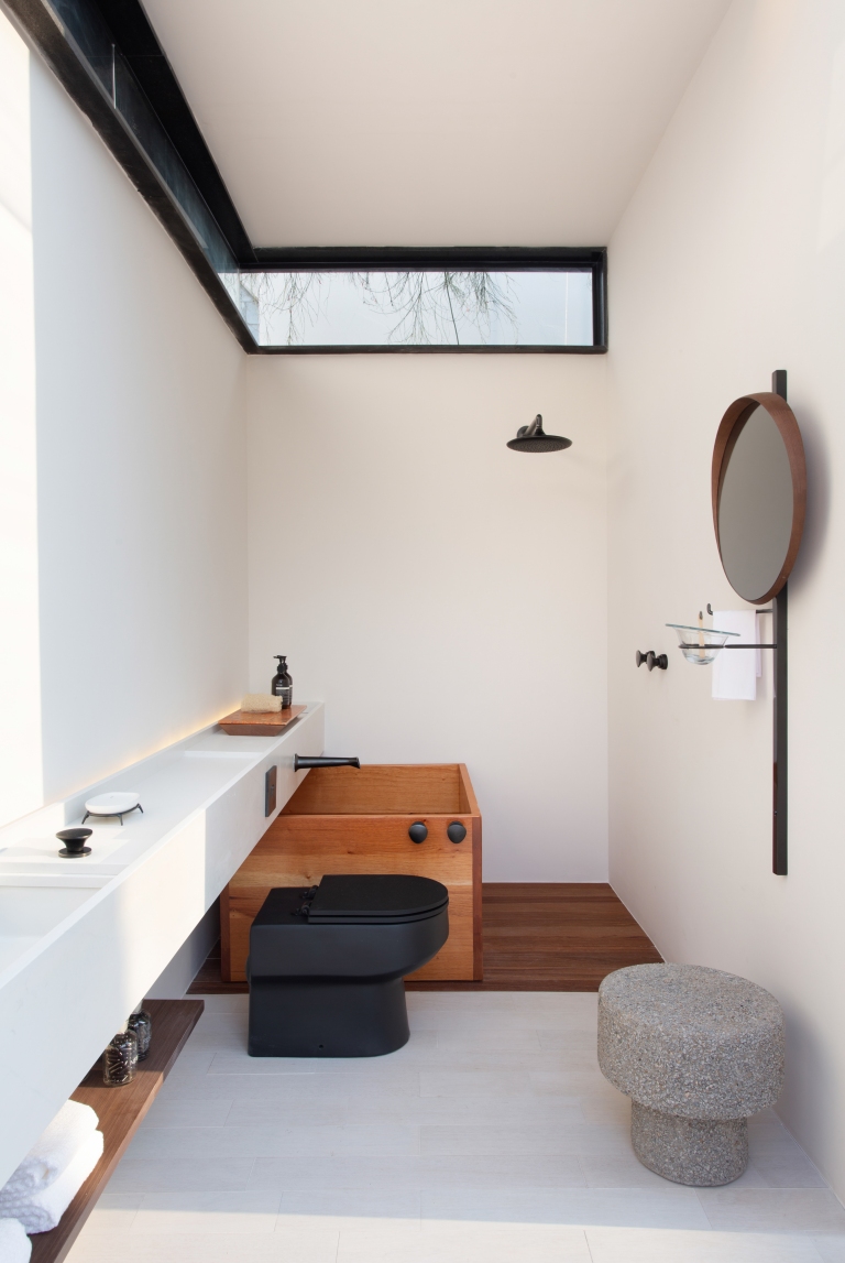 76A0054-1-alta Tiny House tem proposta minimalista com ambientes integrados e planejados