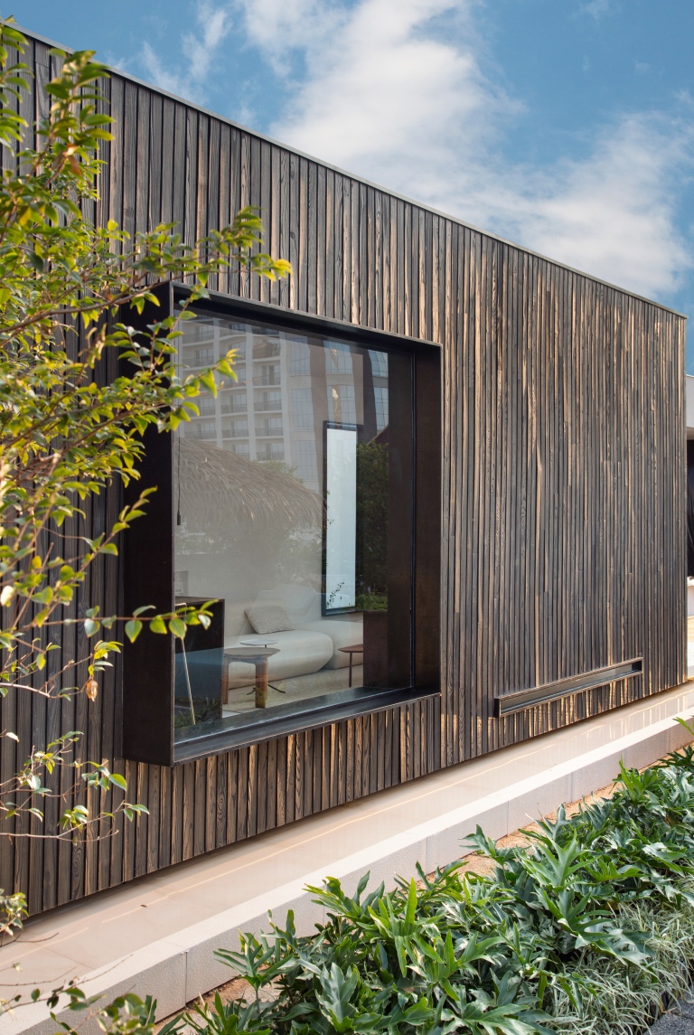 Tiny House tem proposta minimalista com ambientes integrados e planejados
