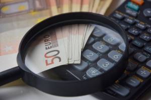 Dinheiro – calculadora – Pixabay – Loufre