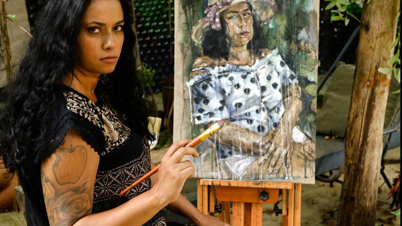 Panmela Castro com o retrato de Nilva Belo