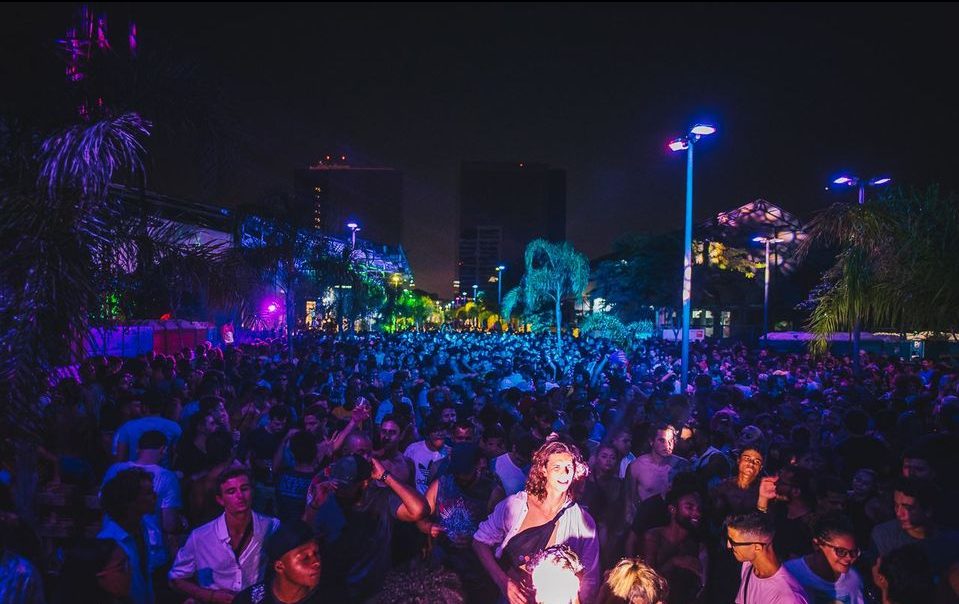 O Passeio Ernesto Nazareth, no Santo Cristo, lotado durante edição do FAU