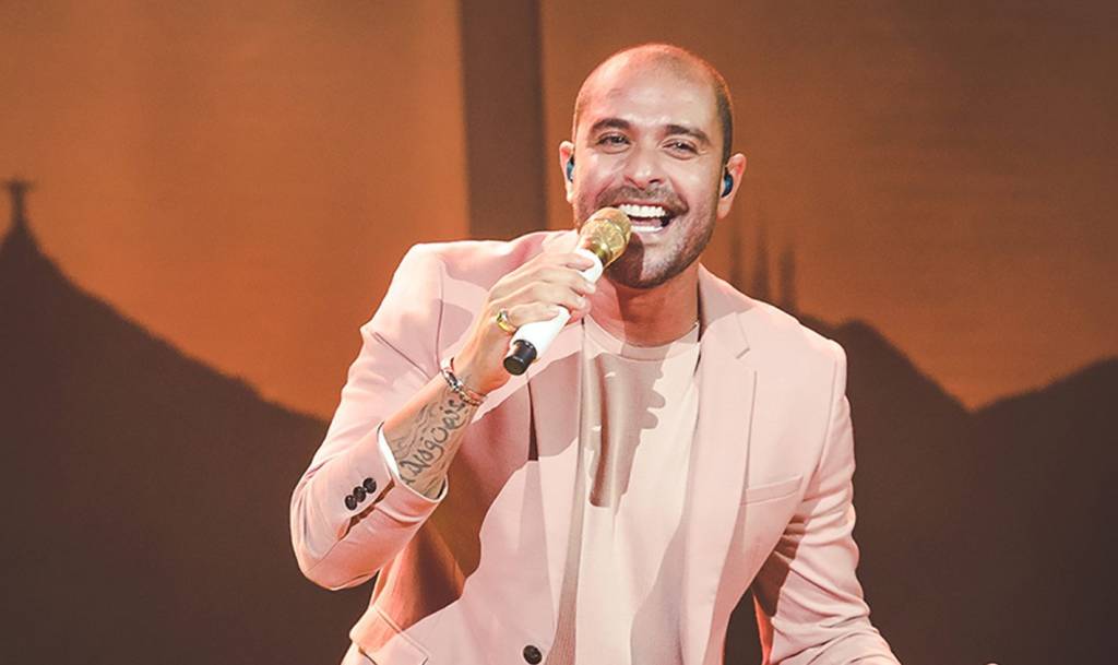 Diogo Nogueira faz show e recebe atrações no novo Mercado do Porto