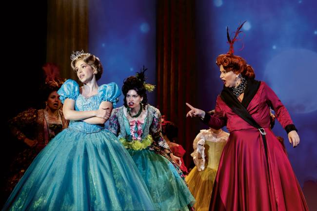 Passe de mágica: Cinderella voa em nova montagem do musical da Broadway