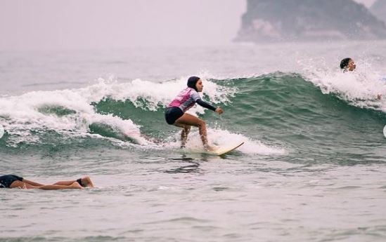 Surfe feminino – Foto de Jerônimo teles