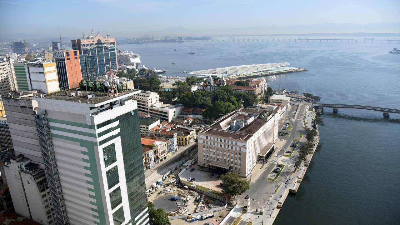 Foto mostra Zona Portuária do Rio
