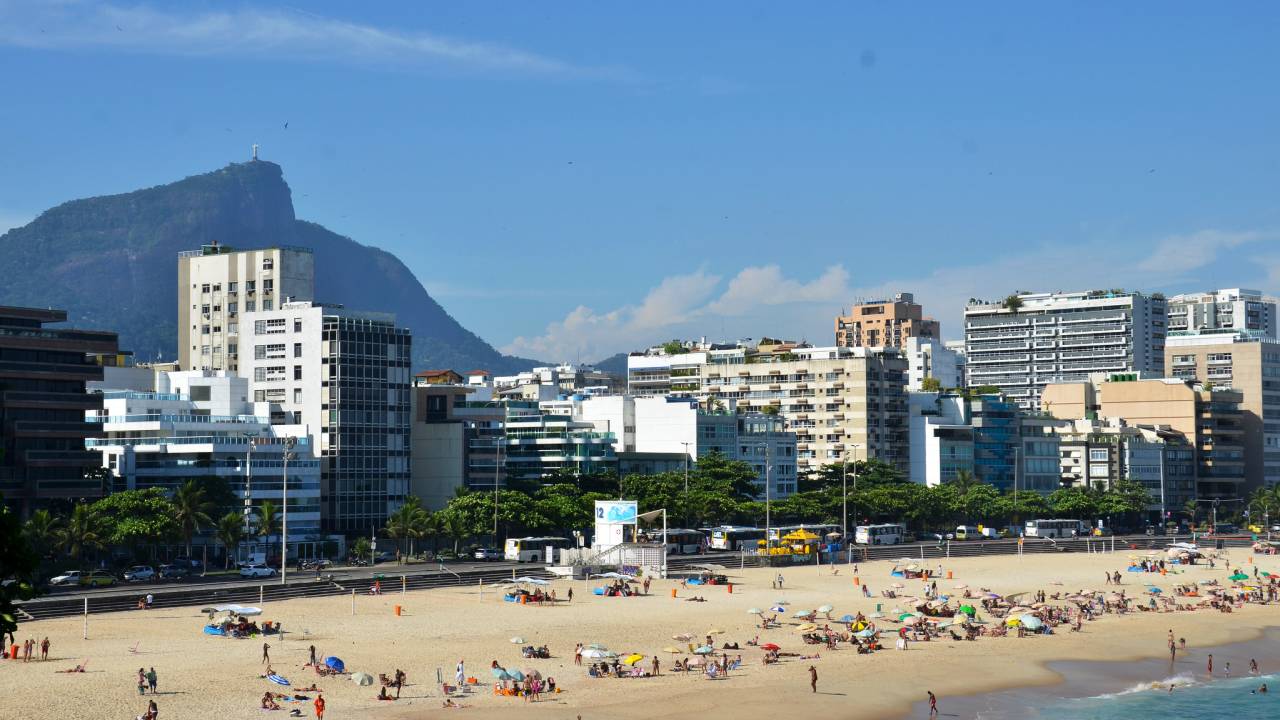 Foto mostra orla de copacabana